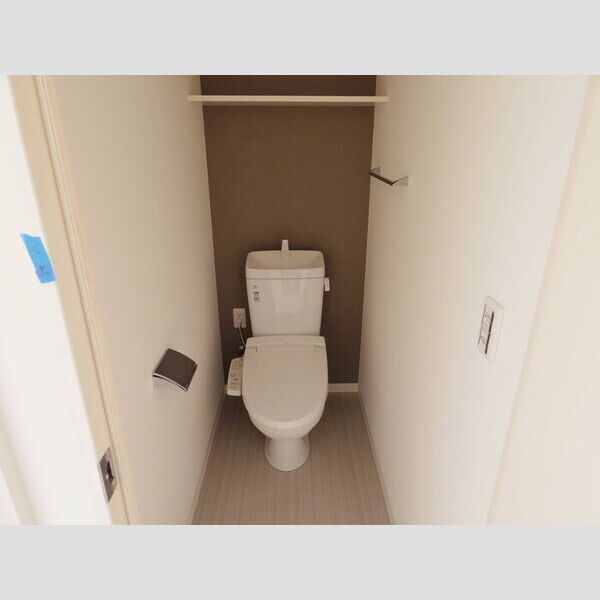 トイレ (温水洗浄便座(建設中))