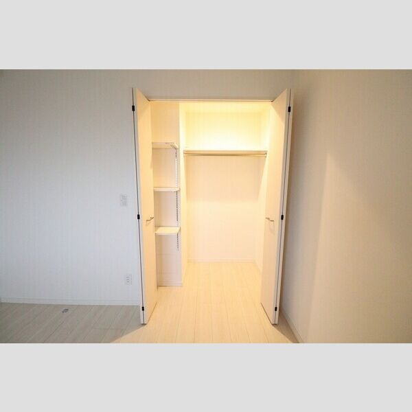 収納 (ウォークインクローゼット)