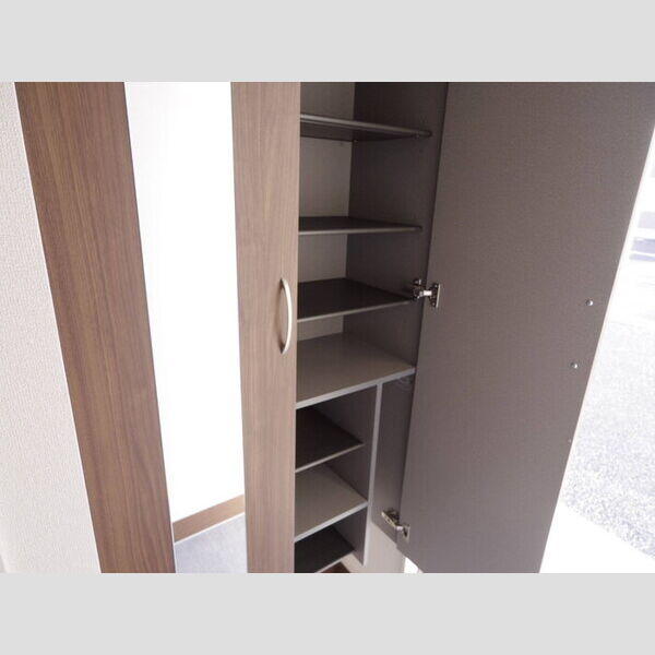 玄関 (シューズボックス)