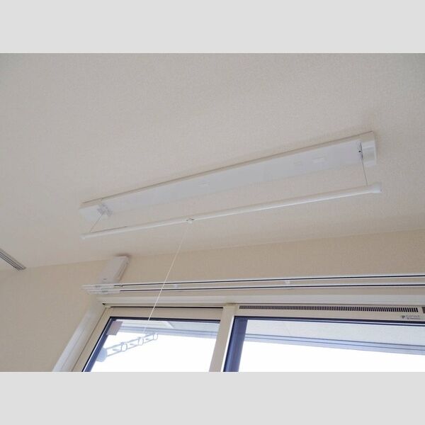 その他 (室内物干し(雨の日などに重宝します))