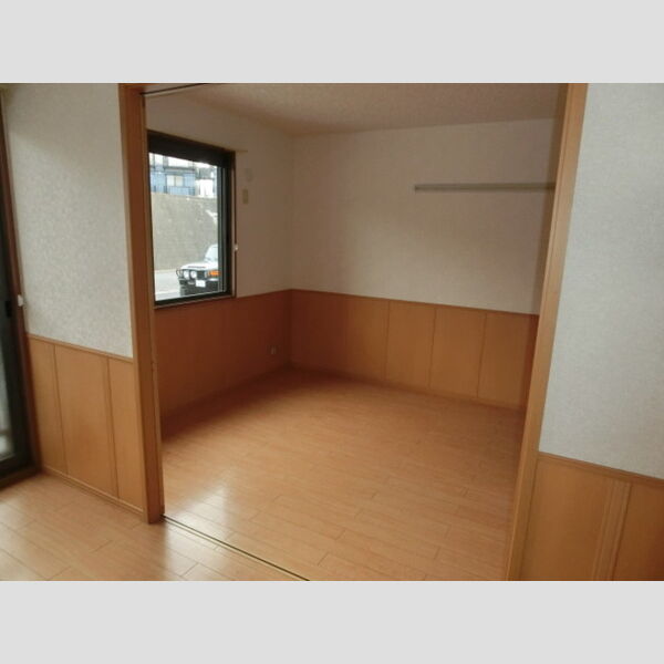 その他 (南側洋室)
