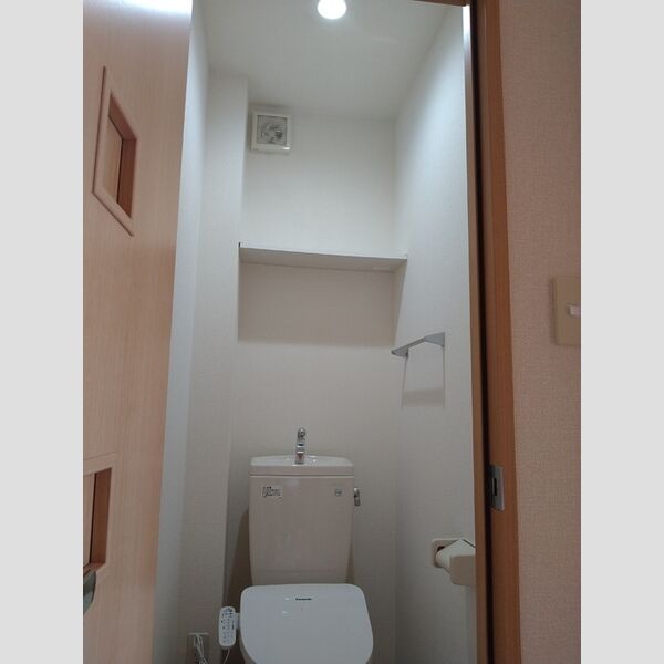 トイレ (トイレ照明)