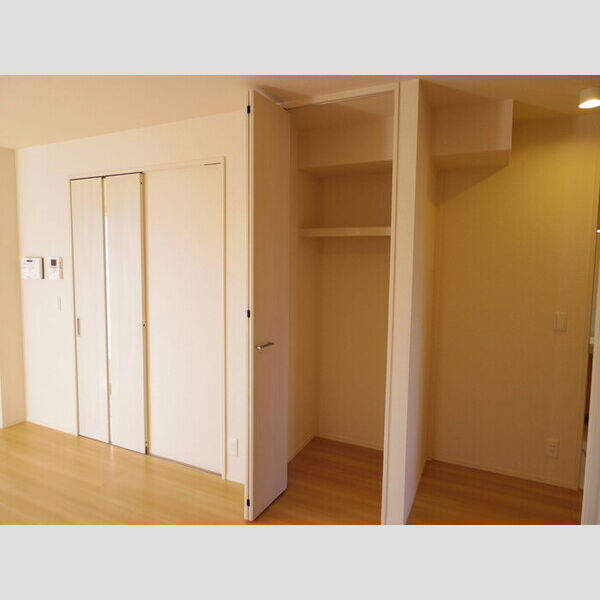 その他 (リビング収納)