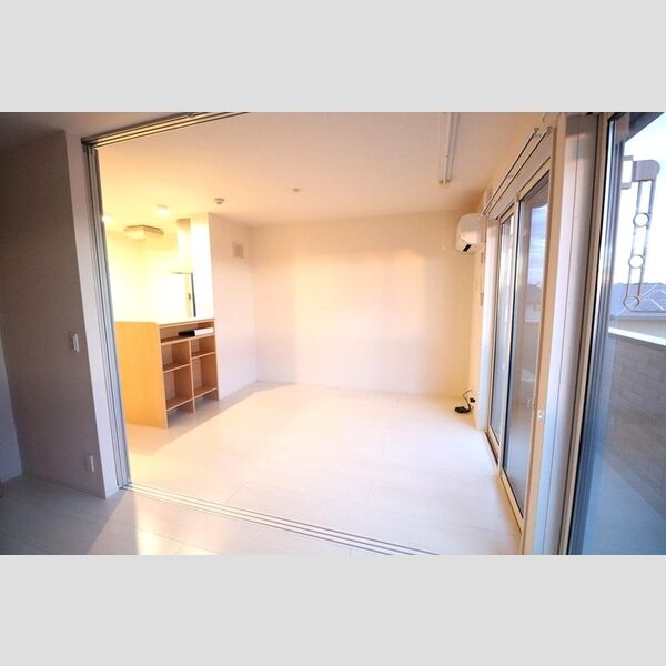 居室・リビング (リビング(エアコン付き))