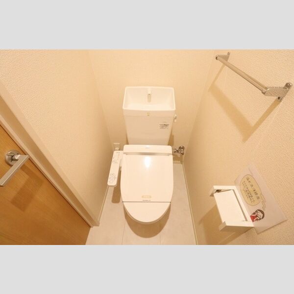 トイレ (温水洗浄暖房便座)