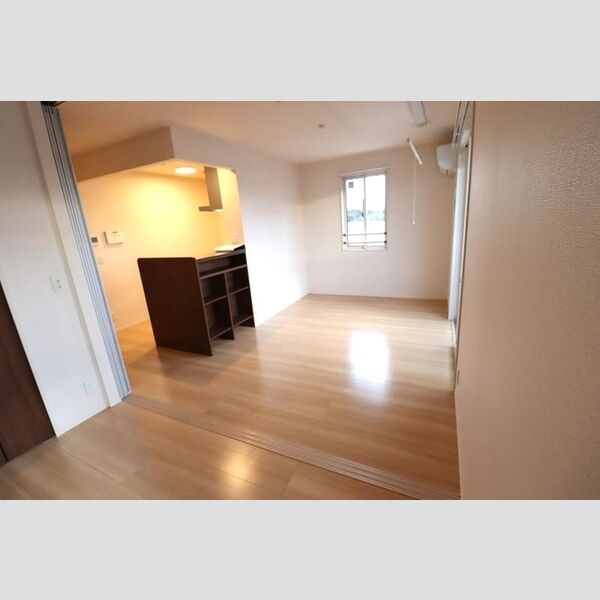 居室・リビング (リビング(エアコン・室内物干し))