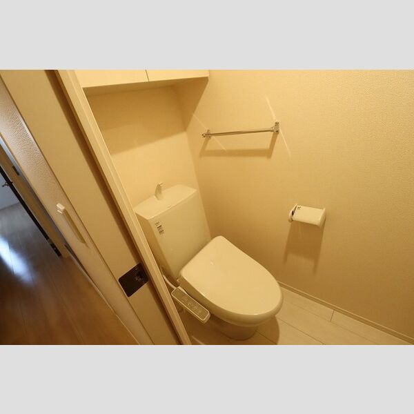 トイレ (温水洗浄暖房便座)