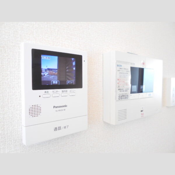 その他設備 (モニター付インターホン・セコムのセキュリティシステム)