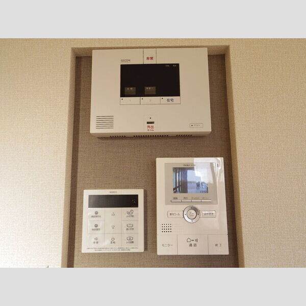 その他設備 (SECOMホームセキュリティ標準搭載・カラーモニター付インターホン(録画機能付))
