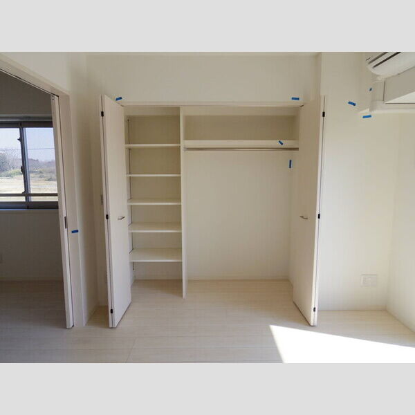 収納 (クローゼット(建設中))