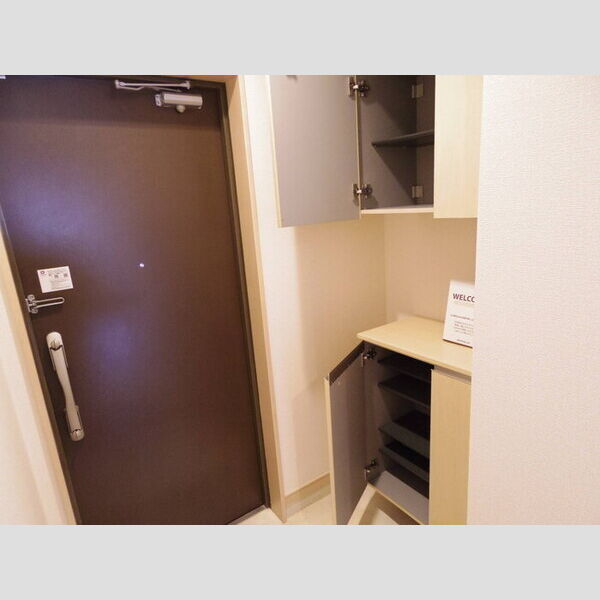 玄関 (シューズBOX)