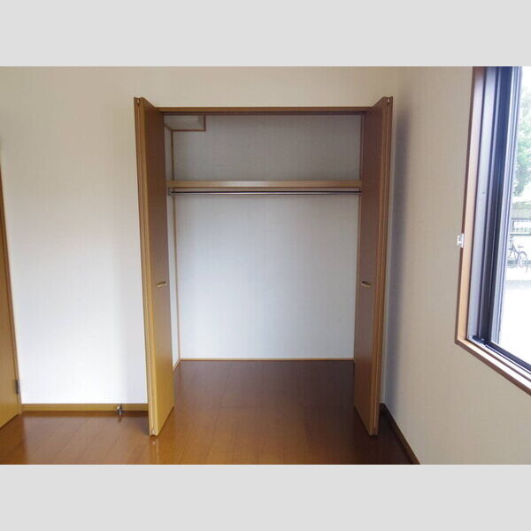 その他設備 (クローゼット)