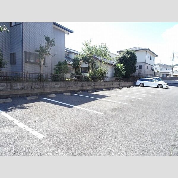駐車場 (駐輪場)