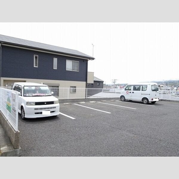 駐車場 (駐車場)