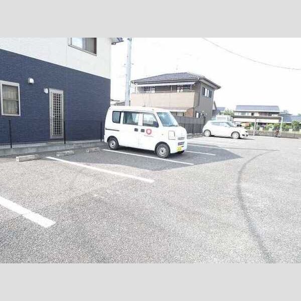 駐車場 (駐車場)