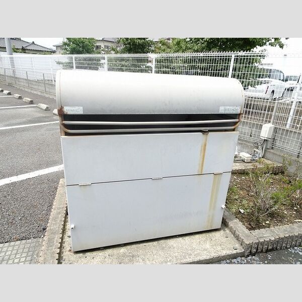 現地周辺 (ゴミストッカー)