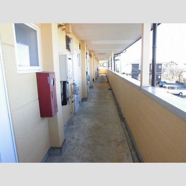 エントランス (エントランス)