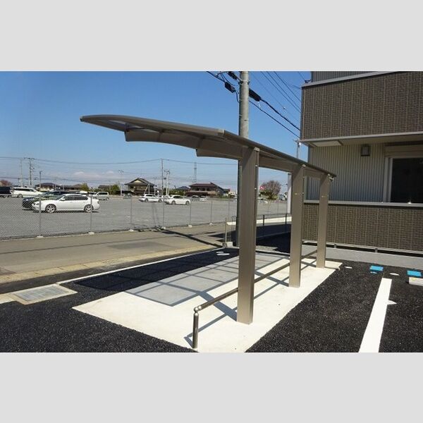 現地周辺 (駐輪場)