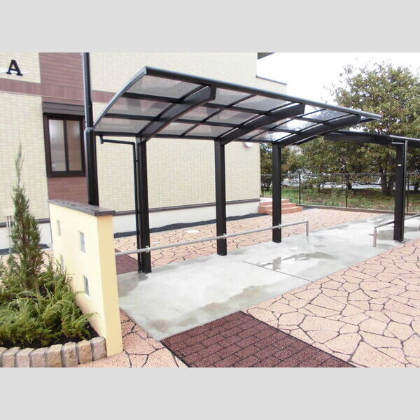 現地周辺 (駐輪場)