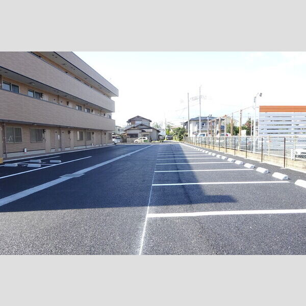 駐車場 (駐車場)