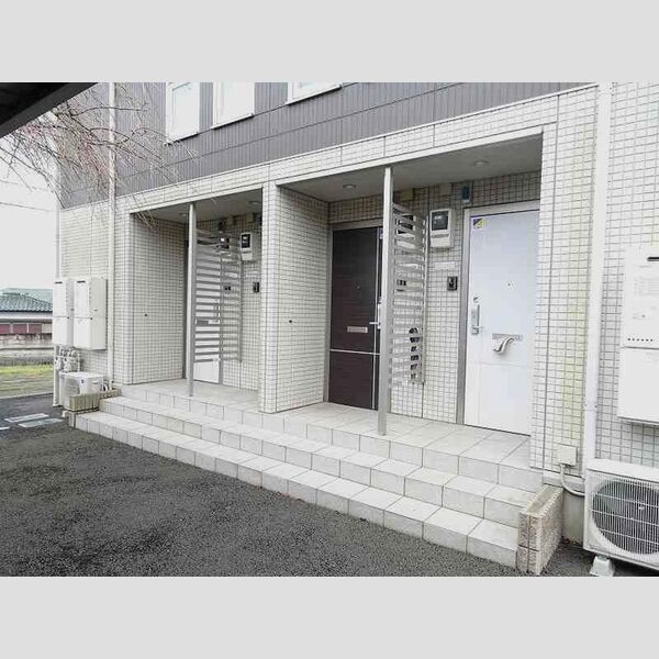エントランス (エントランス)