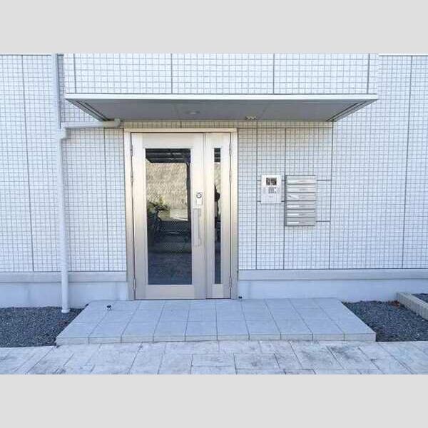 エントランス (エントランスはオートロック付です。)