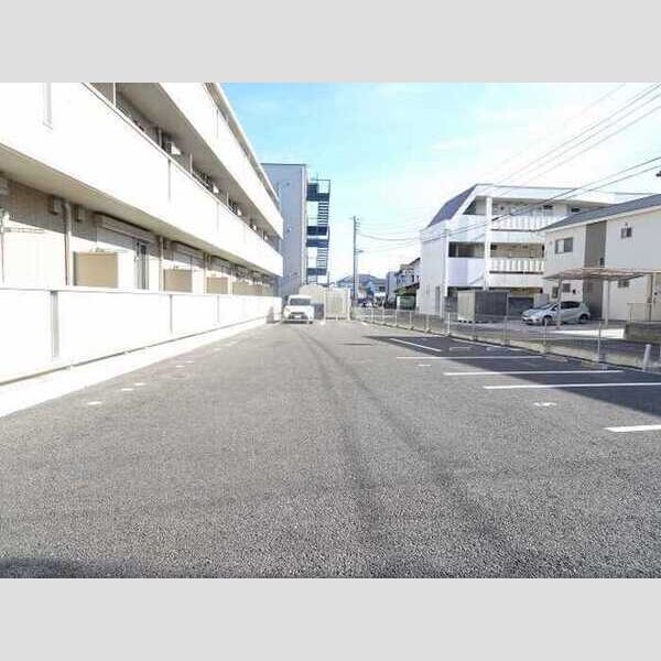 駐車場 (駐車場)