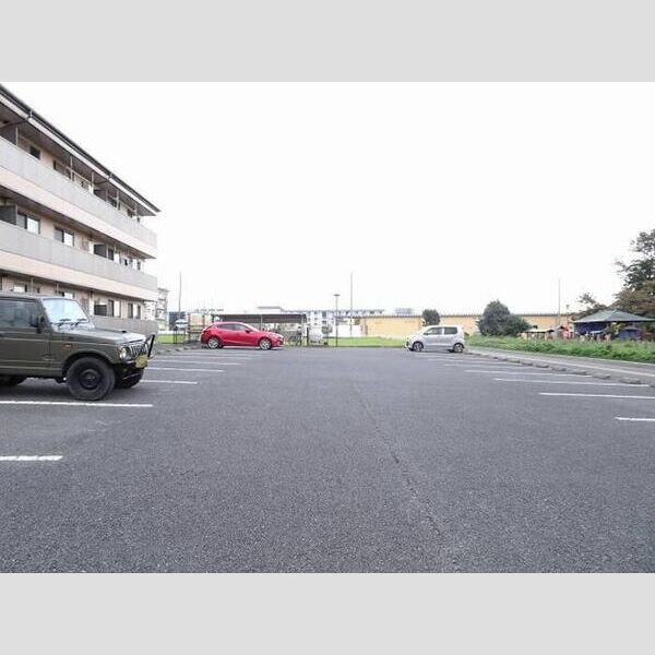 駐車場 (駐車場)