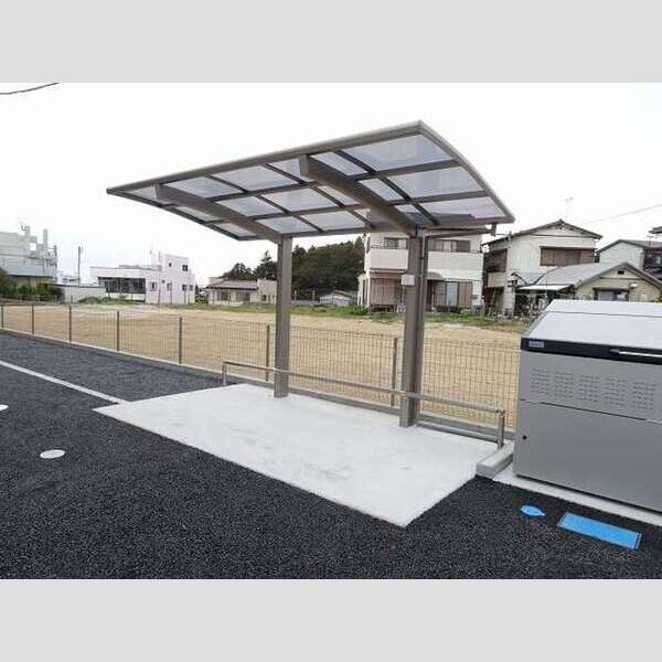 現地周辺 (駐輪場)