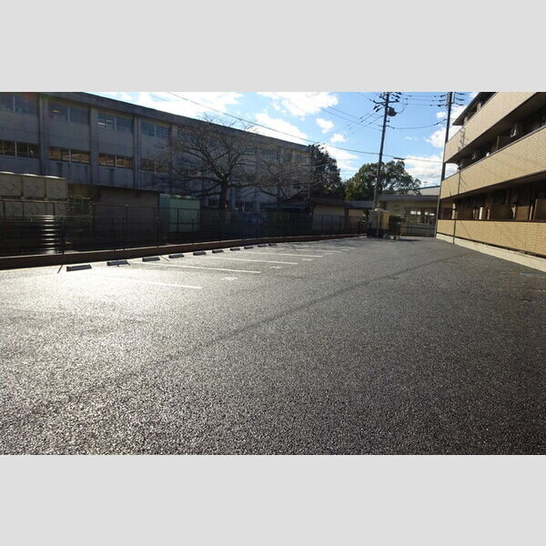 駐車場 (駐車場)