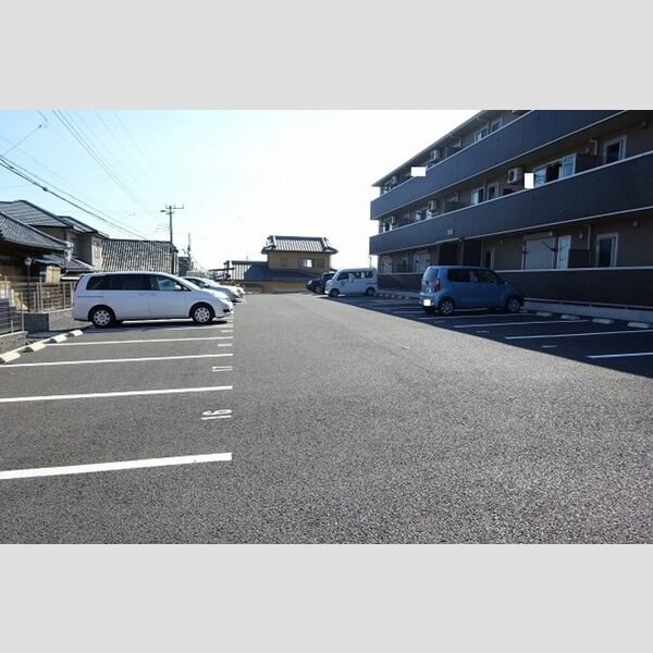 駐車場 (駐車場)