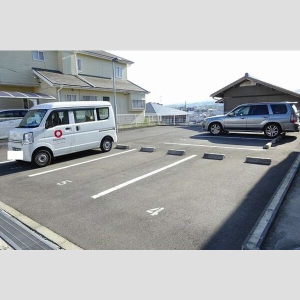 駐車場 (駐車場)