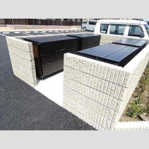 現地周辺 (ゴミストッカー)