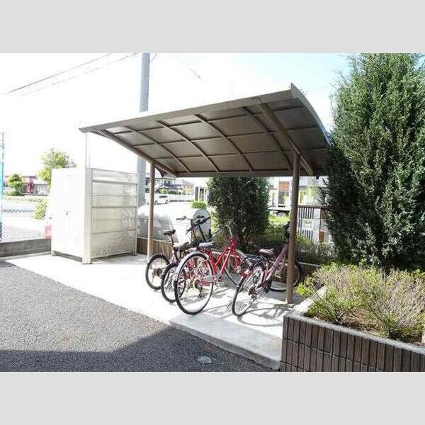 現地周辺 (駐輪場)