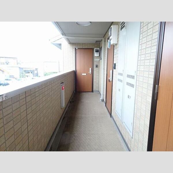 エントランス (エントランス)