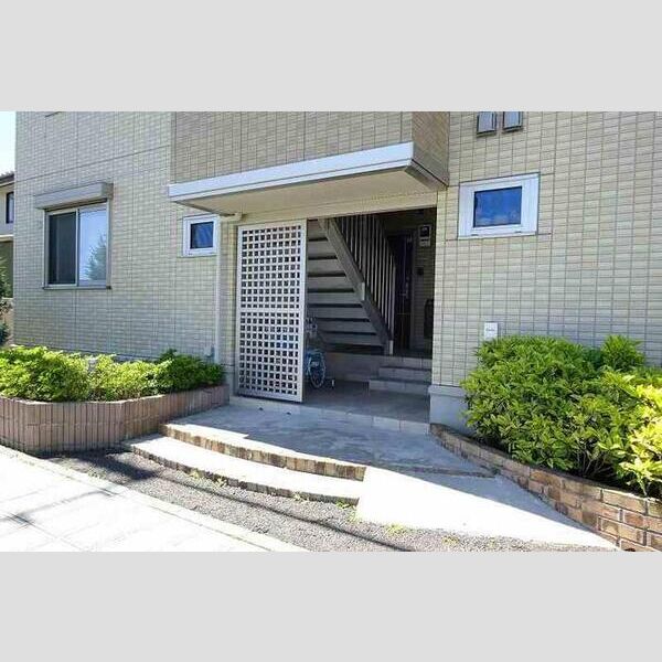 エントランス (エントランス)