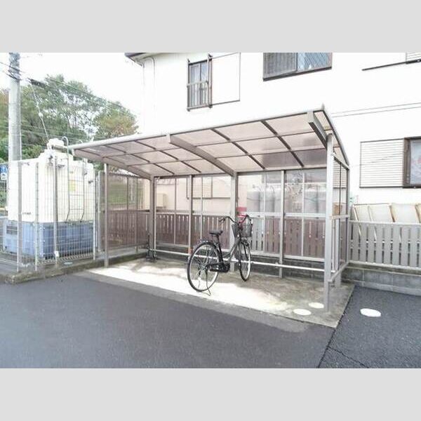 現地周辺 (駐輪場)