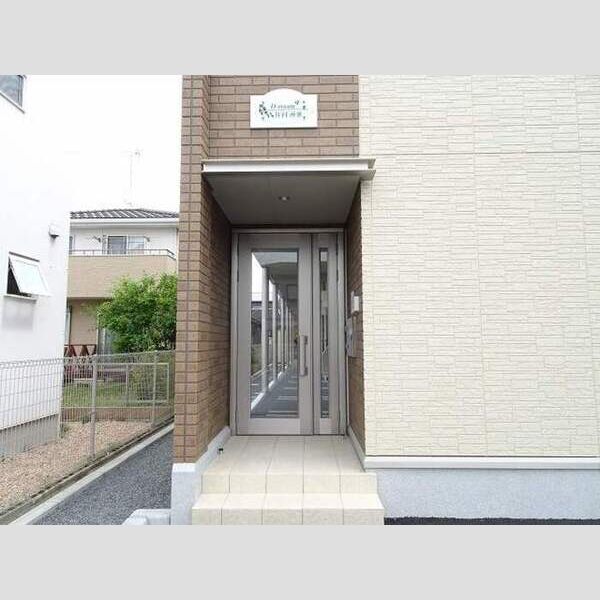 エントランス (エントランス)