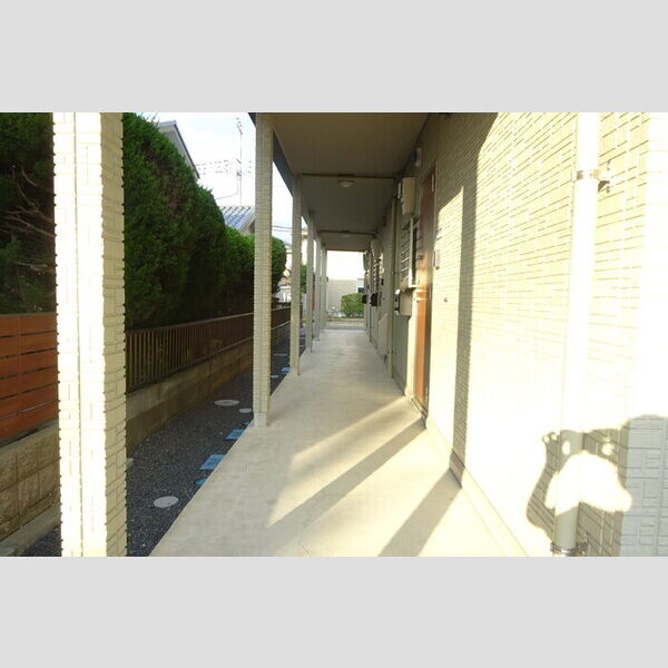 エントランス (1F 通路)