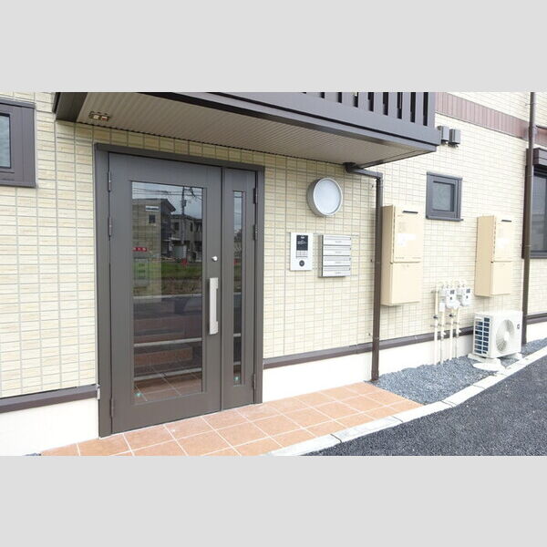 エントランス (エントランスはオートロック付です)