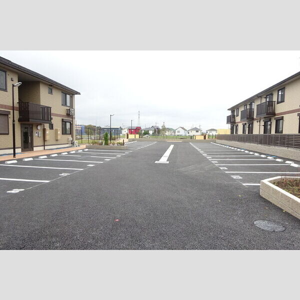 駐車場 (駐車場)