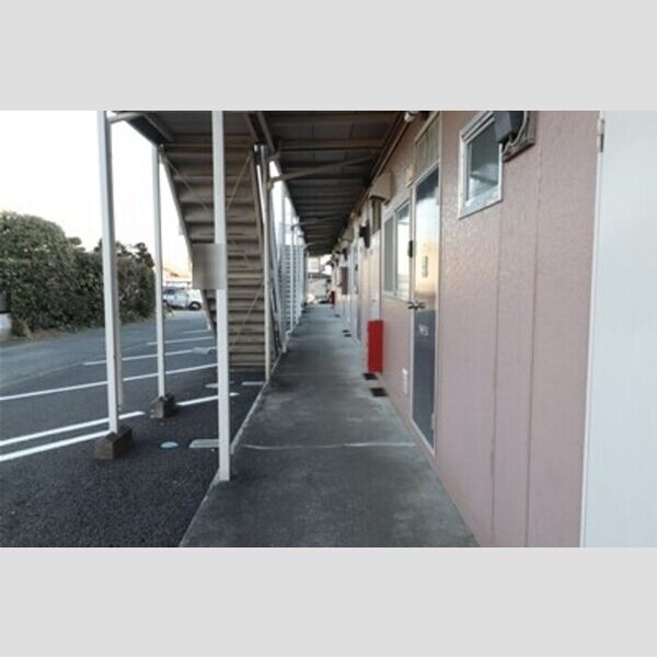 エントランス (エントランス)