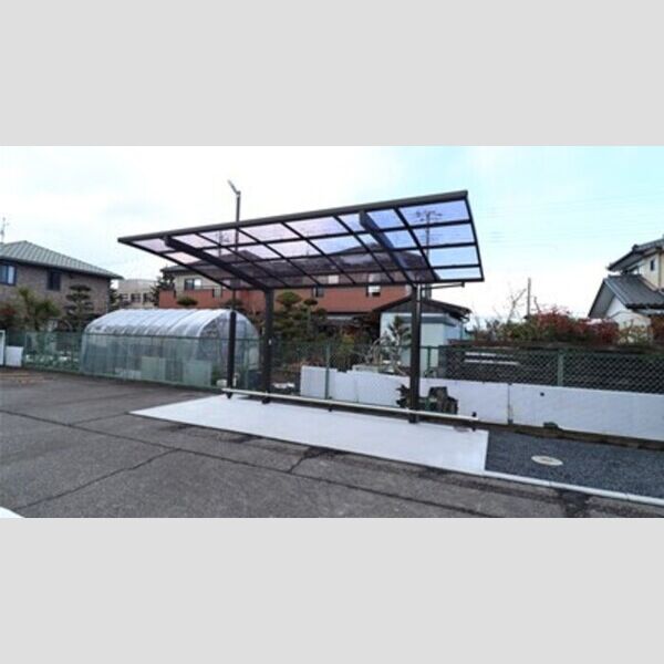 現地周辺 (駐輪場)