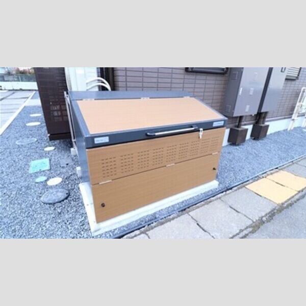 現地周辺 (ゴミストッカー)