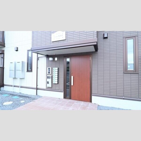 エントランス (エントランスはオートロック付きです。)