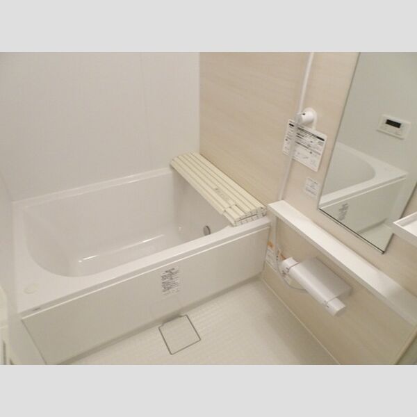 バス (追い焚き給湯式浴室 浴室乾燥機付)