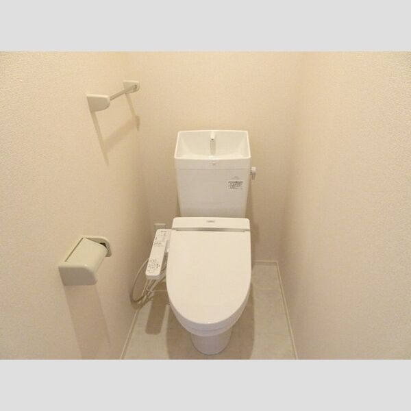 トイレ (温水洗浄暖房便座)