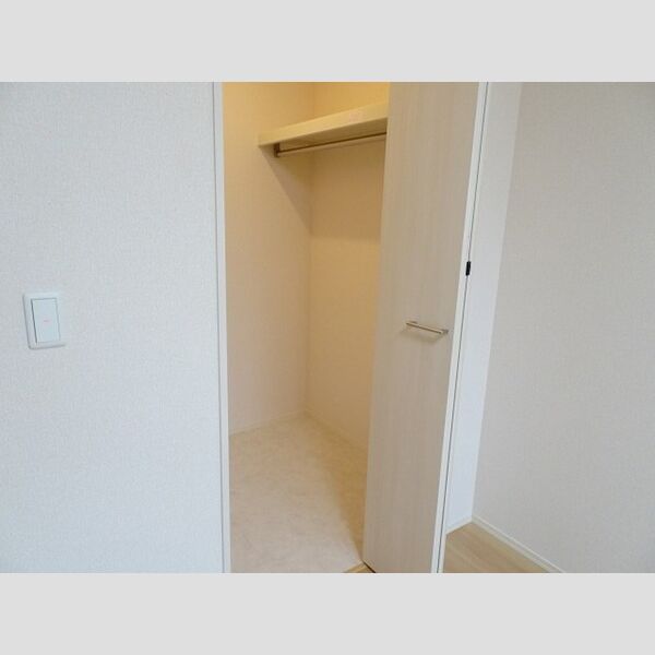 収納 (ウォークインクローゼット)