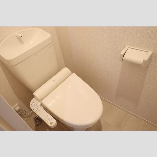 トイレ (温水洗浄暖房便座)