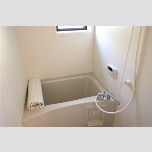 バス (追い焚き給湯式浴室)